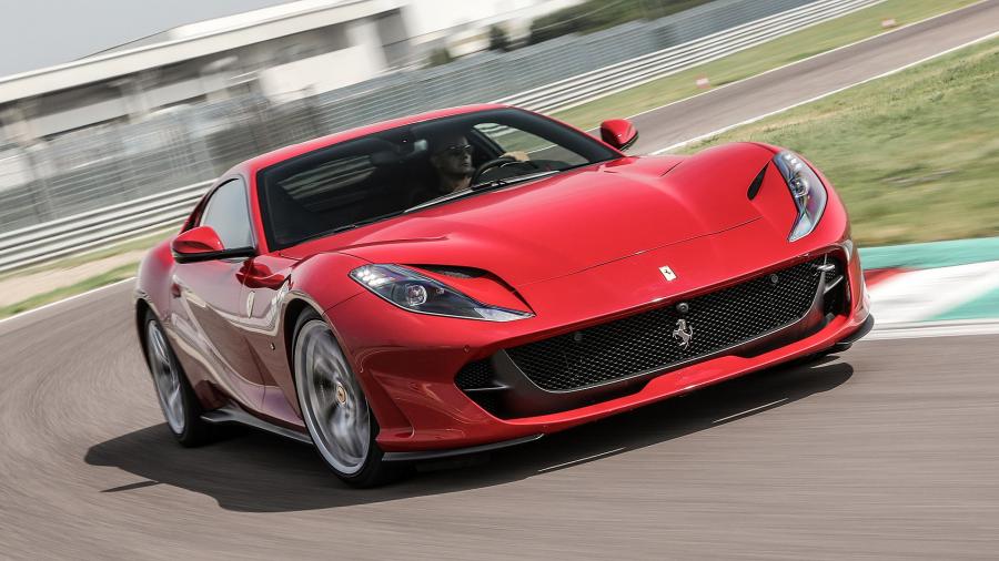  Ferrari 812 Superfast 2017 года  (фото 26 из 91)